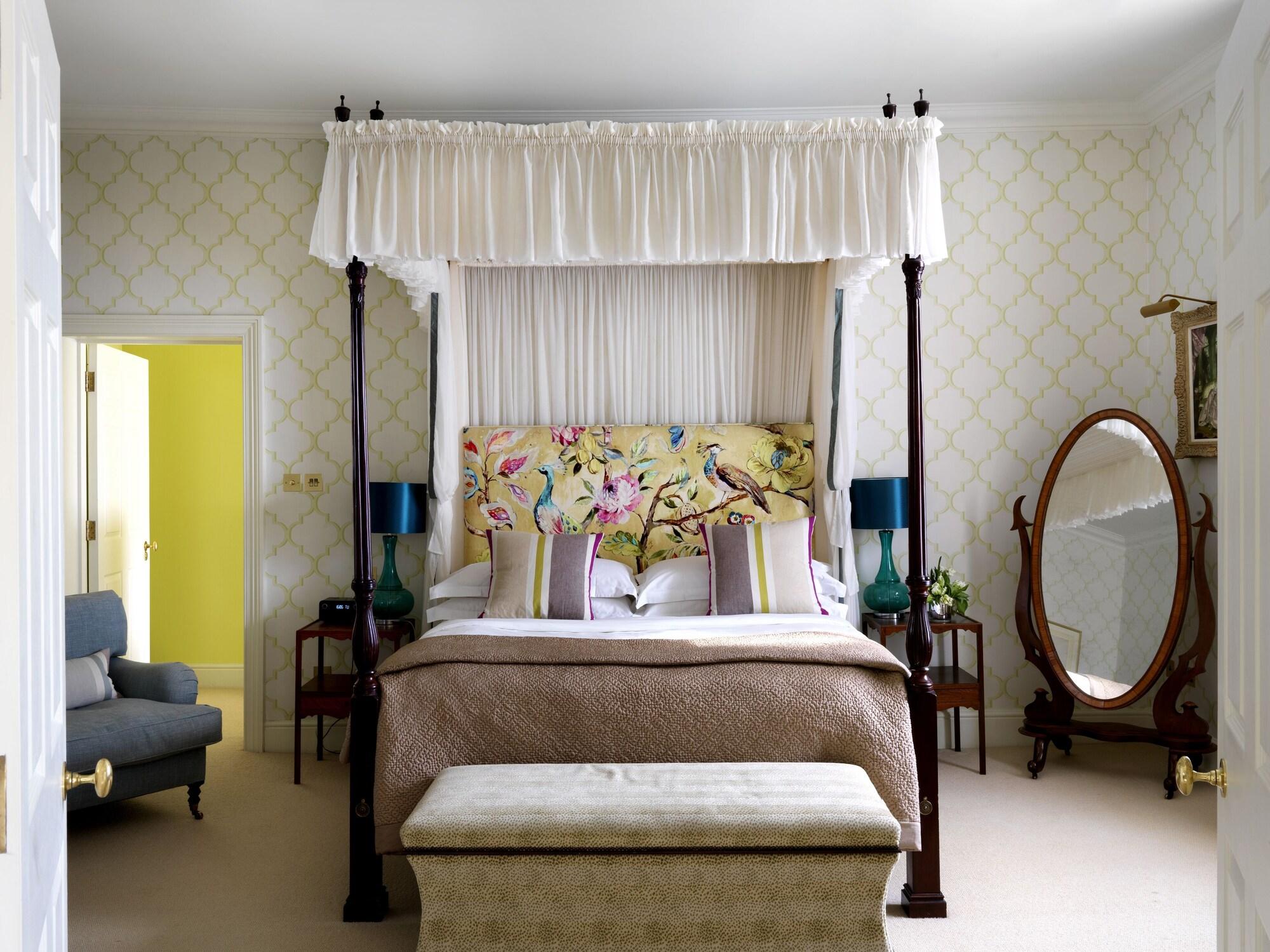 The Vineyard Hotel & Spa Ньюбери Экстерьер фото